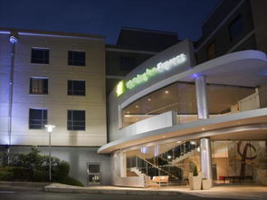 holiday inn sand springs,Accommodations