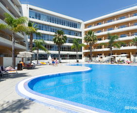 atlantic sands hotel rehoboth beach,Accommodations