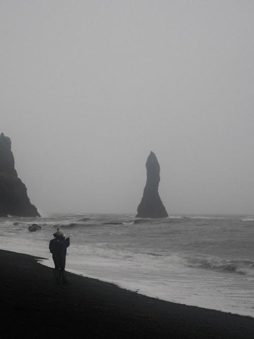 black sand sea,Geographical Location