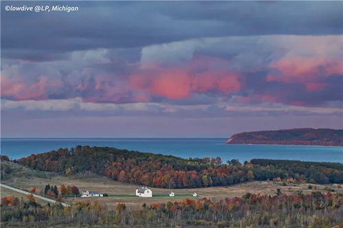 sleeping bear sand dunes state park,Sleeping Bear Sand Dunes State Park: A Comprehensive Guide